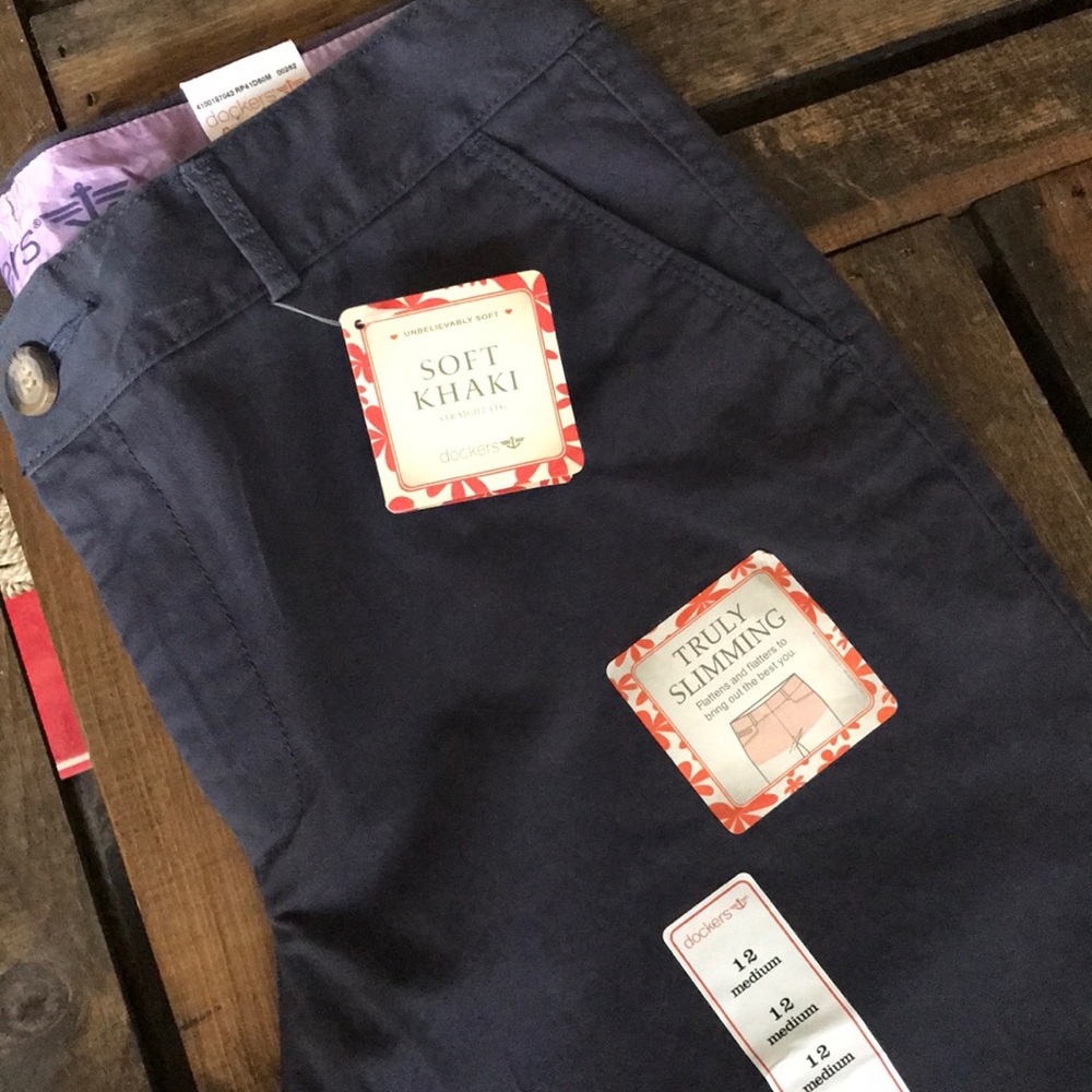 NWT Dockers Soft Khaki Size 12